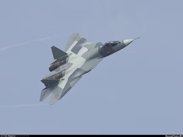 Nga chuẩn bị đưa vào sản xuất máy bay siêu hiện đại thế hệ năm T-50 ảnh 1