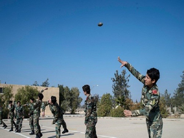 Hình ảnh tiểu đoàn nữ binh Syria khiến phiến quân khủng bố khiếp vía ảnh 4 Hình ảnh tiểu đoàn nữ binh Syria khiến phiến quân khủng bố khiếp vía ảnh 4