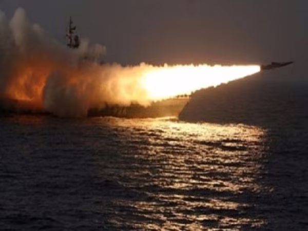 Nga đóng mới hai tàu hộ vệ có trang bị tên lửa hành trình tầm xa không đối thủ ảnh 1 Nga đóng mới hai tàu hộ vệ có trang bị tên lửa hành trình tầm xa không đối thủ ảnh 1