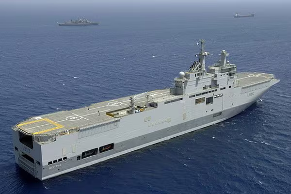 Tàu đổ bộ lớp Mistral Pháp bán cho Ai Cập được trang bị vũ khí của Nga ảnh 1