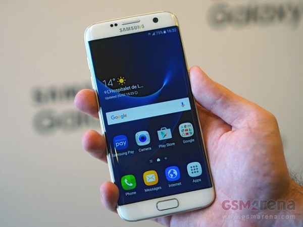 Galaxy S7 và S7 edge trang bị cảm biến chống nước qua cổng USB? ảnh 2 Galaxy S7 và S7 edge trang bị cảm biến chống nước qua cổng USB? ảnh 2