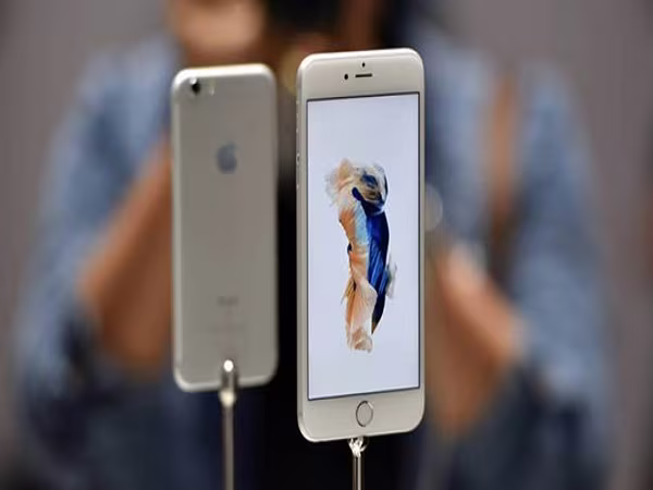 iPhone 7S là thế hệ iPhone màn hình OLED? ảnh 2 iPhone 7S là thế hệ iPhone màn hình OLED? ảnh 2