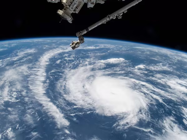 Ngắm vẻ đẹp mê hồn của Trái Đất từ không gian ảnh 8 Ngắm vẻ đẹp mê hồn của Trái Đất từ không gian ảnh 8