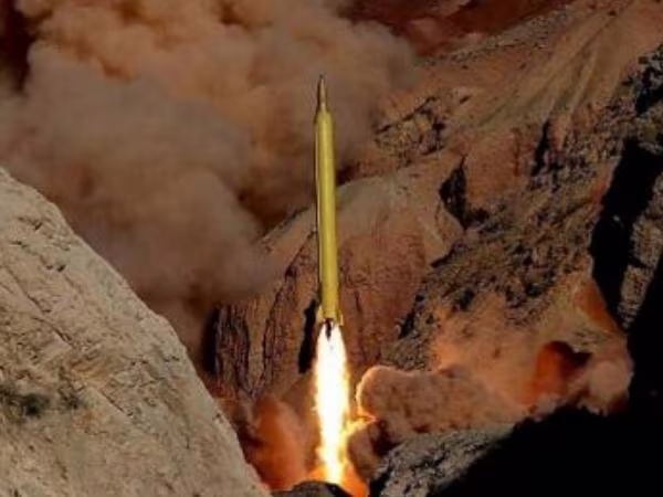 Hillary Clinton: Cần phải thẳng tay trừng phạt Iran ảnh 1