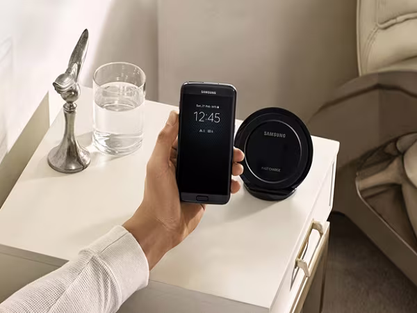 Samsung Galaxy S7 và S7 edge chính thức được bán ra ảnh 3 Samsung Galaxy S7 và S7 edge chính thức được bán ra ảnh 3