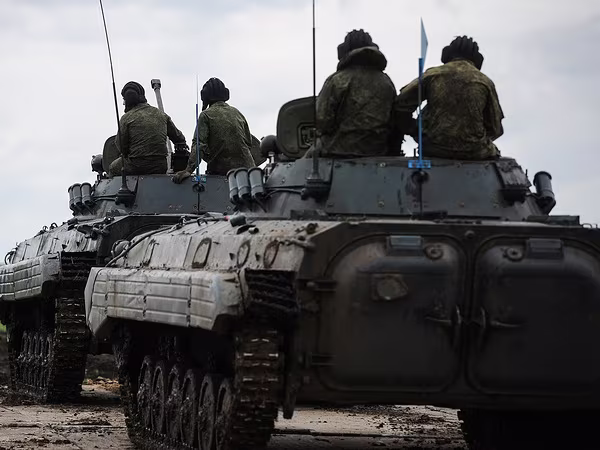 Tổng thống Putin lệnh kiểm tra đột xuất toàn lực lượng vũ trang Nga ảnh 1 Tổng thống Putin lệnh kiểm tra đột xuất toàn lực lượng vũ trang Nga ảnh 1