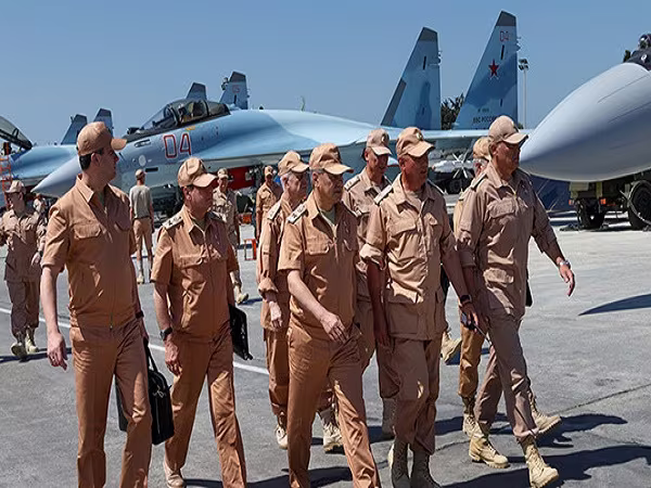 Bộ trưởng Quốc phòng Nga hội đàm với Tổng thống Assad tại Syria ảnh 2 Bộ trưởng Quốc phòng Nga hội đàm với Tổng thống Assad tại Syria ảnh 2