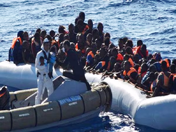 Italy phát hiện 17 thi thể, cứu hơn 1.000 người di cư gần Sicily ảnh 1 Italy phát hiện 17 thi thể, cứu hơn 1.000 người di cư gần Sicily ảnh 1