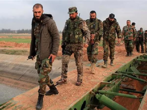 Quân đội Syria và phiến quân đều tăng cường quân trước trận quyết chiến Aleppo ảnh 1