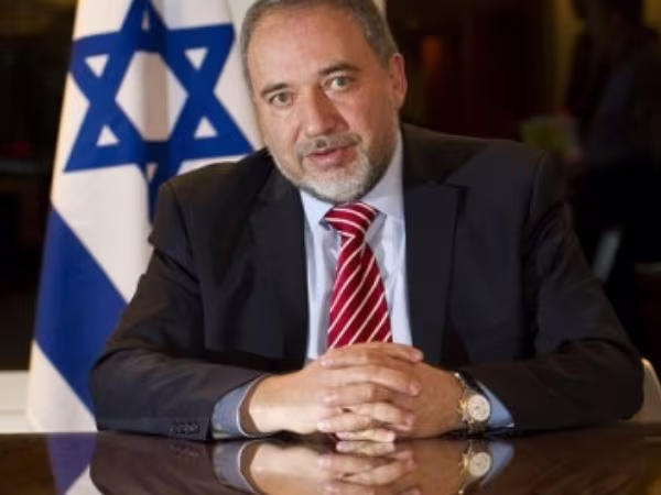 Bộ trưởng Quốc phòng Israel bị tố hỗ trợ cho khủng bố ảnh 1 Bộ trưởng Quốc phòng Israel bị tố hỗ trợ cho khủng bố ảnh 1