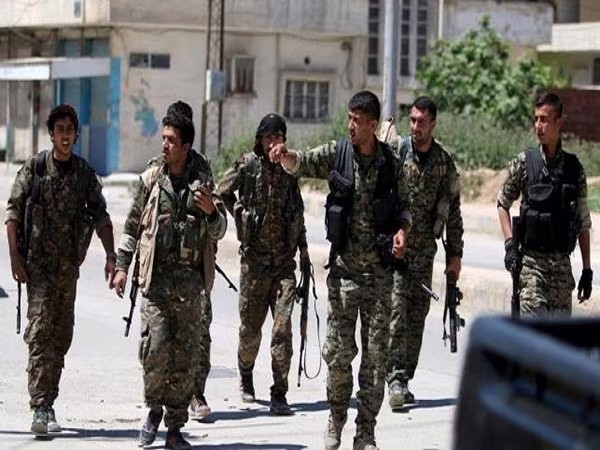 Không lực Syria dội bom trúng cuộc họp chỉ huy của nhóm Ahrar al-Sham ảnh 1 Không lực Syria dội bom trúng cuộc họp chỉ huy của nhóm Ahrar al-Sham ảnh 1