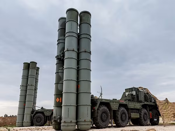 Nga rầm rập triển khai "rồng lửa" S-400 vào trực chiến trên vùng tây bắc ảnh 1