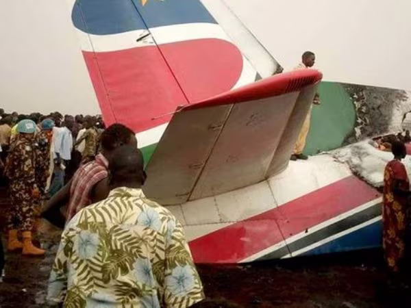 Máy bay gặp nạn ở Nam Sudan, toàn bộ hành khách may mắn thoát chết ảnh 2 Máy bay gặp nạn ở Nam Sudan, toàn bộ hành khách may mắn thoát chết ảnh 2