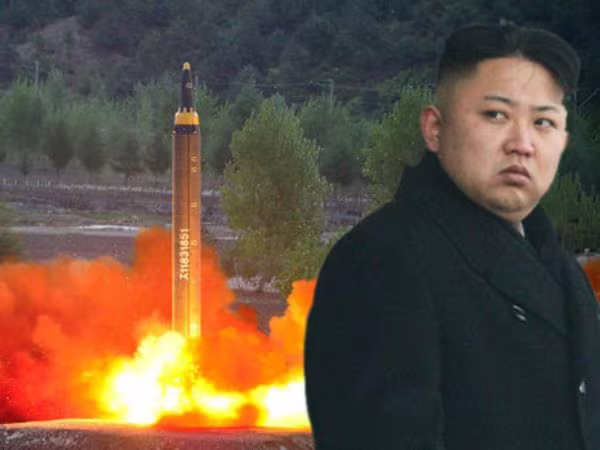 Ông Kim Jong-un tuyên bố sản xuất hàng loạt tên lửa Pukguksong-2 ảnh 1 Ông Kim Jong-un tuyên bố sản xuất hàng loạt tên lửa Pukguksong-2 ảnh 1