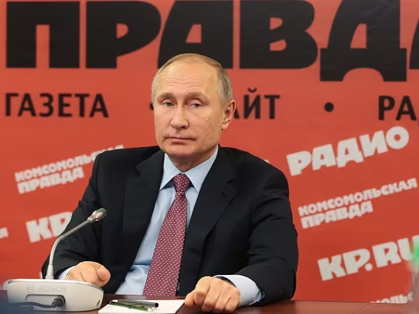 Nga sẵn sàng trả lại máy bay và tàu chiến ở Crimea cho Ukraine ảnh 1 Nga sẵn sàng trả lại máy bay và tàu chiến ở Crimea cho Ukraine ảnh 1