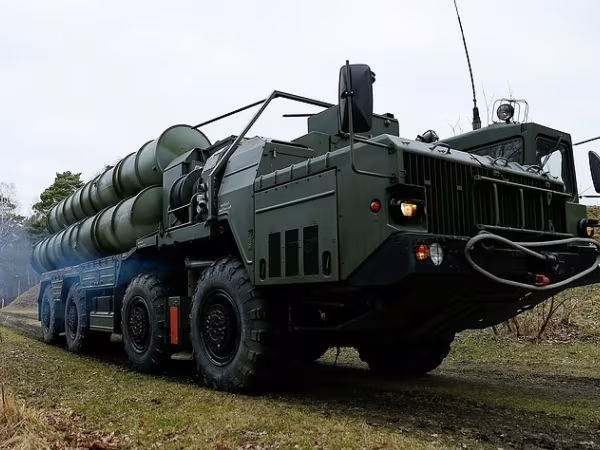 Nga bắt đầu chuyển giao hệ thống tên lửa S-400 cho Trung Quốc ảnh 1