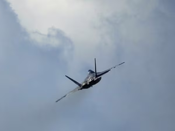 Mỹ không kích SAA ở Deir Ezzor, hơn 100 binh sĩ thiệt mạng ảnh 1