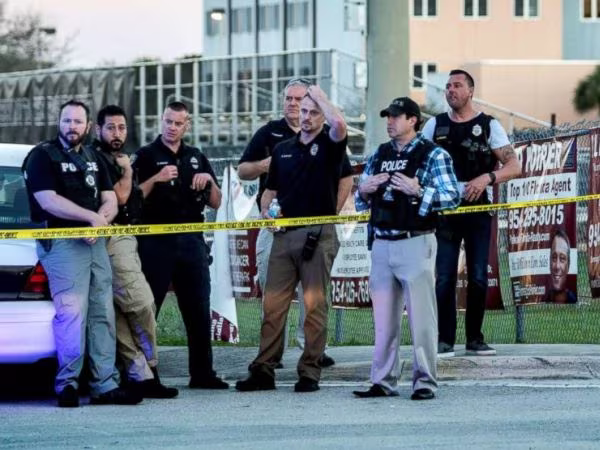 Nổ súng gần trường đại học ở Mỹ, 5 người thương vong ảnh 1 Nổ súng gần trường đại học ở Mỹ, 5 người thương vong ảnh 1