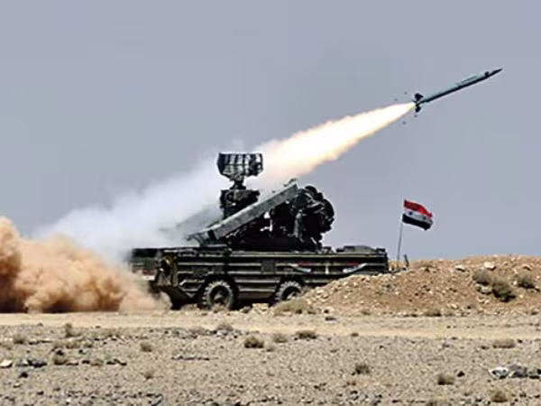 Phòng không Syria bắn hạ một UAV gần căn cứ quân sự Nga ở Latatkia ảnh 1