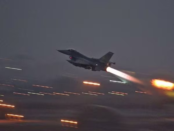 Liên quân ném bom cây cầu đang được SAA xây dựng lại ở Deir Ezzor ảnh 1 Liên quân ném bom cây cầu đang được SAA xây dựng lại ở Deir Ezzor ảnh 1