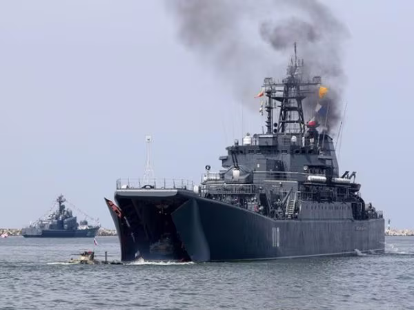 Đội tàu hải quân Nga lên đường làm nhiệm vụ đã đi vào Eo biển Anh ảnh 1 Đội tàu hải quân Nga lên đường làm nhiệm vụ đã đi vào Eo biển Anh ảnh 1