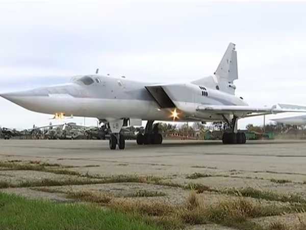 Nga triển khai Tu-22M3 tới Crimea đối phó hệ thống phòng thủ tên lửa Mỹ ảnh 1