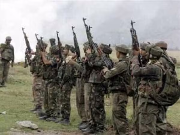 Pakistan tiếp tục nổ súng nhằm vào Jammu và Kashmir của Ấn Độ ảnh 1