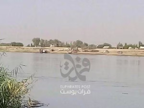 Nga: Cầu phao bắc qua sông Euphrates ở Syria đã được khôi phục ảnh 1 Nga: Cầu phao bắc qua sông Euphrates ở Syria đã được khôi phục ảnh 1