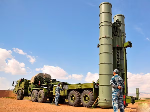 Toàn hệ thống S-300 được Nga triển khai ở Syria sẵn sàng hoạt động ảnh 1 Toàn hệ thống S-300 được Nga triển khai ở Syria sẵn sàng hoạt động ảnh 1