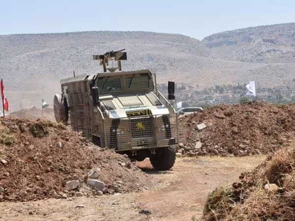 FSA sản xuất thành công xe bọc thép chở quân đầu tiên tại Syria ảnh 1 FSA sản xuất thành công xe bọc thép chở quân đầu tiên tại Syria ảnh 1