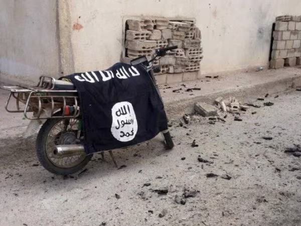 Bộ trưởng dầu mỏ của IS bị tiêu diệt ở miền đông Syria ảnh 1