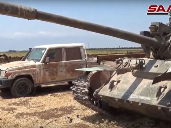 SAA thu giữ lượng lớn thiết bị quân sự hạng nặng do IS bỏ lại ở Hama ảnh 1 SAA thu giữ lượng lớn thiết bị quân sự hạng nặng do IS bỏ lại ở Hama ảnh 1