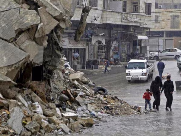 Hàng chục thường dân thiệt mạng trong các cuộc không kích tại Syria ảnh 1