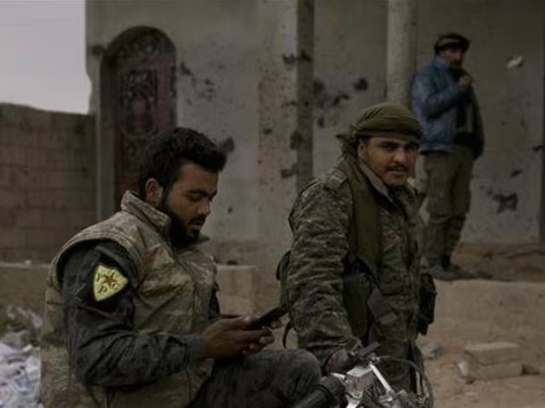 SDF thề bảo vệ lực lượng đến cùng trước cuộc chiến tiềm tàng của Thổ Nhĩ Kỳ ảnh 1 SDF thề bảo vệ lực lượng đến cùng trước cuộc chiến tiềm tàng của Thổ Nhĩ Kỳ ảnh 1