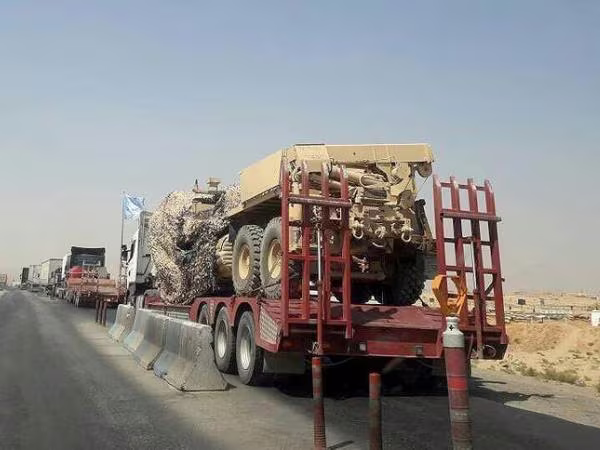 Mỹ cấp tốc gửi viện trợ cho lực lượng người Kurd ở Syria ảnh 1