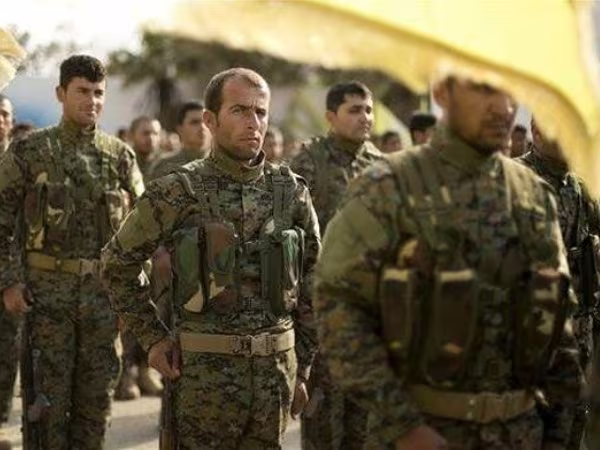 SDF bắt tay hợp tác với Nga, Syria sau quyết định gây "sốc" của ông Trump ảnh 1 SDF bắt tay hợp tác với Nga, Syria sau quyết định gây "sốc" của ông Trump ảnh 1