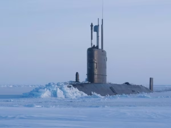 Tàu ngầm Mỹ mắc kẹt trong băng tuyết gần căn cứ của Hải quân Nga ảnh 1 Tàu ngầm Mỹ mắc kẹt trong băng tuyết gần căn cứ của Hải quân Nga ảnh 1