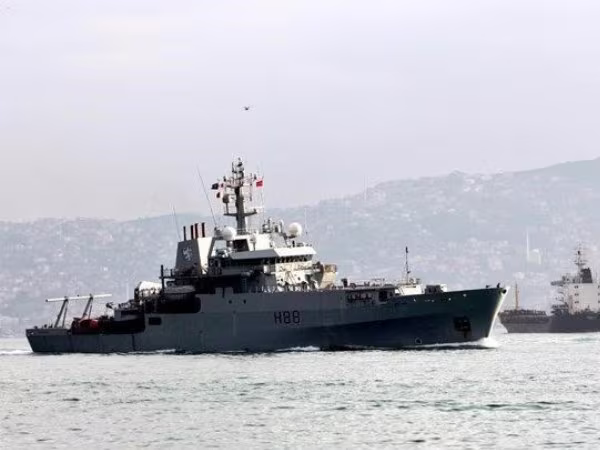Tàu NATO bất lực khi tiếp cận biên giới Nga để do thám Crimea ảnh 1 Tàu NATO bất lực khi tiếp cận biên giới Nga để do thám Crimea ảnh 1