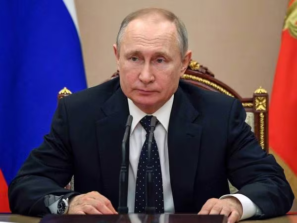 Đại dịch Covid-19: Ông Putin quyết định cho dân Nga nghỉ có lương đến hết tháng 4 ảnh 1 Đại dịch Covid-19: Ông Putin quyết định cho dân Nga nghỉ có lương đến hết tháng 4 ảnh 1