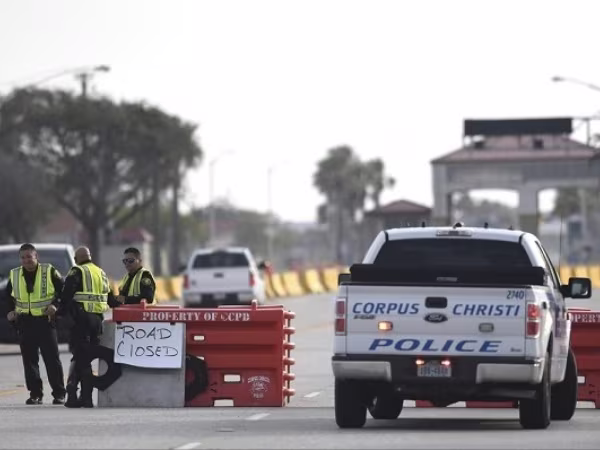 Mỹ bắt giữ kẻ xả súng nhằm vào căn cứ không quân-hải quân ở bang Texas ảnh 1 Mỹ bắt giữ kẻ xả súng nhằm vào căn cứ không quân-hải quân ở bang Texas ảnh 1