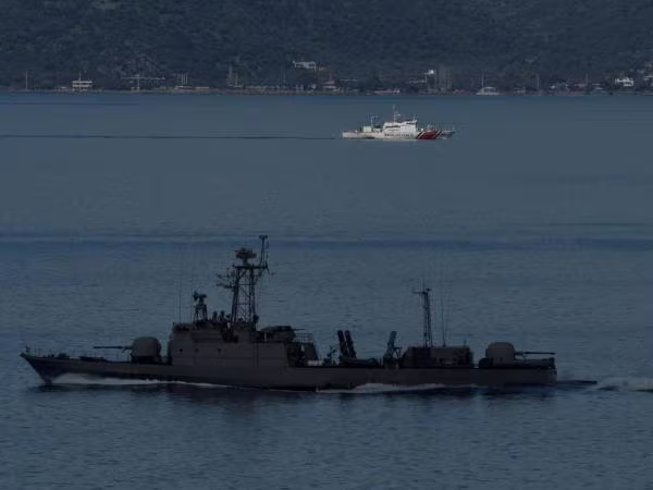 Tàu chiến Hy Lạp không thể ngăn được tàu vận tải Thổ Nhĩ Kỳ chở vũ khí đến Libya ảnh 1