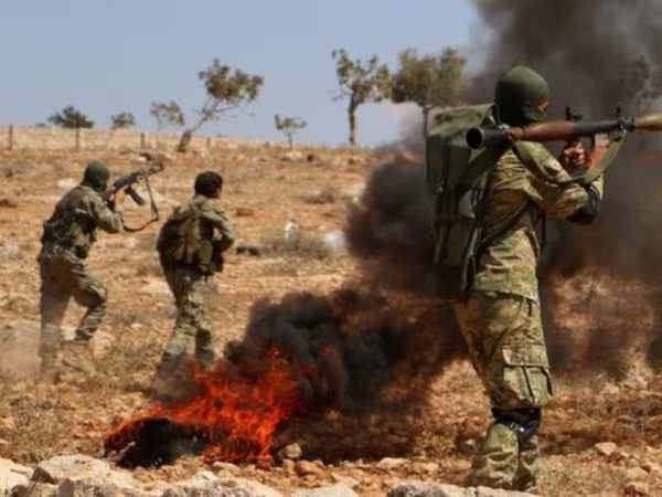 SAA và phiến quân thân Thổ Nhĩ Kỳ tấn công đáp trả nhau dữ dội ở Đông Syria ảnh 1 SAA và phiến quân thân Thổ Nhĩ Kỳ tấn công đáp trả nhau dữ dội ở Đông Syria ảnh 1