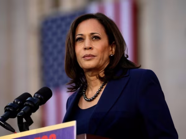 Ông Trump gọi bà Kamala Harris là thành viên "tầm thường nhất" của Thượng viện Mỹ ảnh 1 Ông Trump gọi bà Kamala Harris là thành viên "tầm thường nhất" của Thượng viện Mỹ ảnh 1