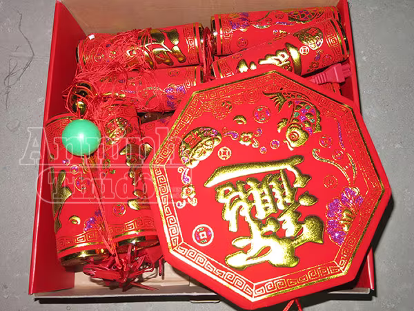 Tạm giữ 23 thùng pháo điện Trung Quốc, có điều khiển phát nổ từ xa ảnh 2 Tạm giữ 23 thùng pháo điện Trung Quốc, có điều khiển phát nổ từ xa ảnh 2