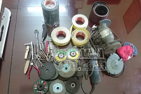 Cảnh sát hình sự giăng lưới bắt gọn "ông trùm" trộm cắp tuyến quốc lộ ảnh 2 Cảnh sát hình sự giăng lưới bắt gọn "ông trùm" trộm cắp tuyến quốc lộ ảnh 2