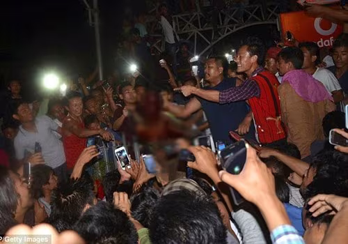 Ấn Độ: Bắt giữ 21 người vì đánh chết nghi phạm hiếp dâm  ảnh 1 Ấn Độ: Bắt giữ 21 người vì đánh chết nghi phạm hiếp dâm  ảnh 1