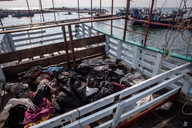 Thảm cảnh khốn cùng của người di cư Rohingya và Bangladesh trên biển ảnh 4