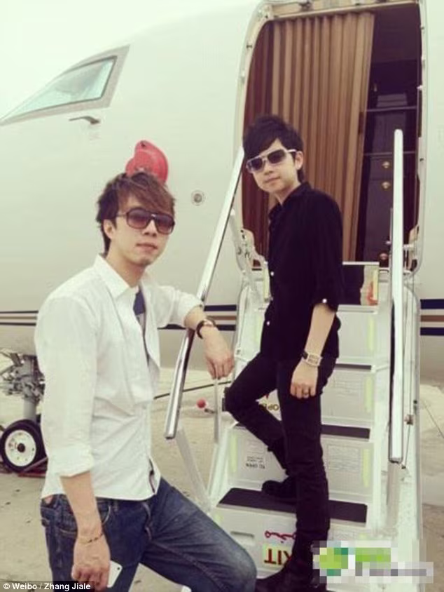 Lối sống trụy lạc của "Hội con nhà giàu Trung Quốc" ảnh 9