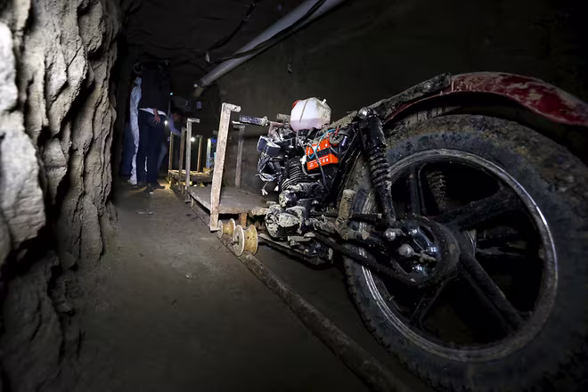 Cận cảnh phòng giam và đường hầm vượt ngục của trùm ma tuý El Chapo ảnh 6