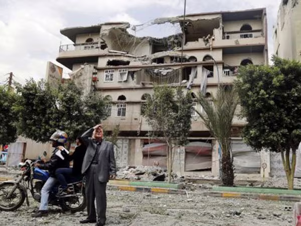 "Trả thù" phiến quân Houthi, UAE phát động các cuộc không kích mới ảnh 2 "Trả thù" phiến quân Houthi, UAE phát động các cuộc không kích mới ảnh 2